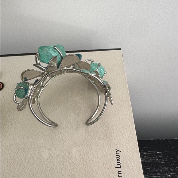 Sea blue & green matching necklace and bracelet set. - Picture 8 of 10